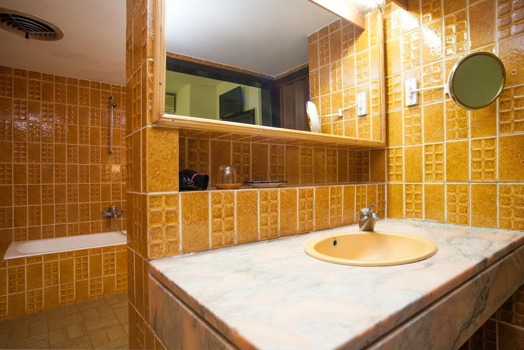Flat Barcelona Apartment Стая снимка